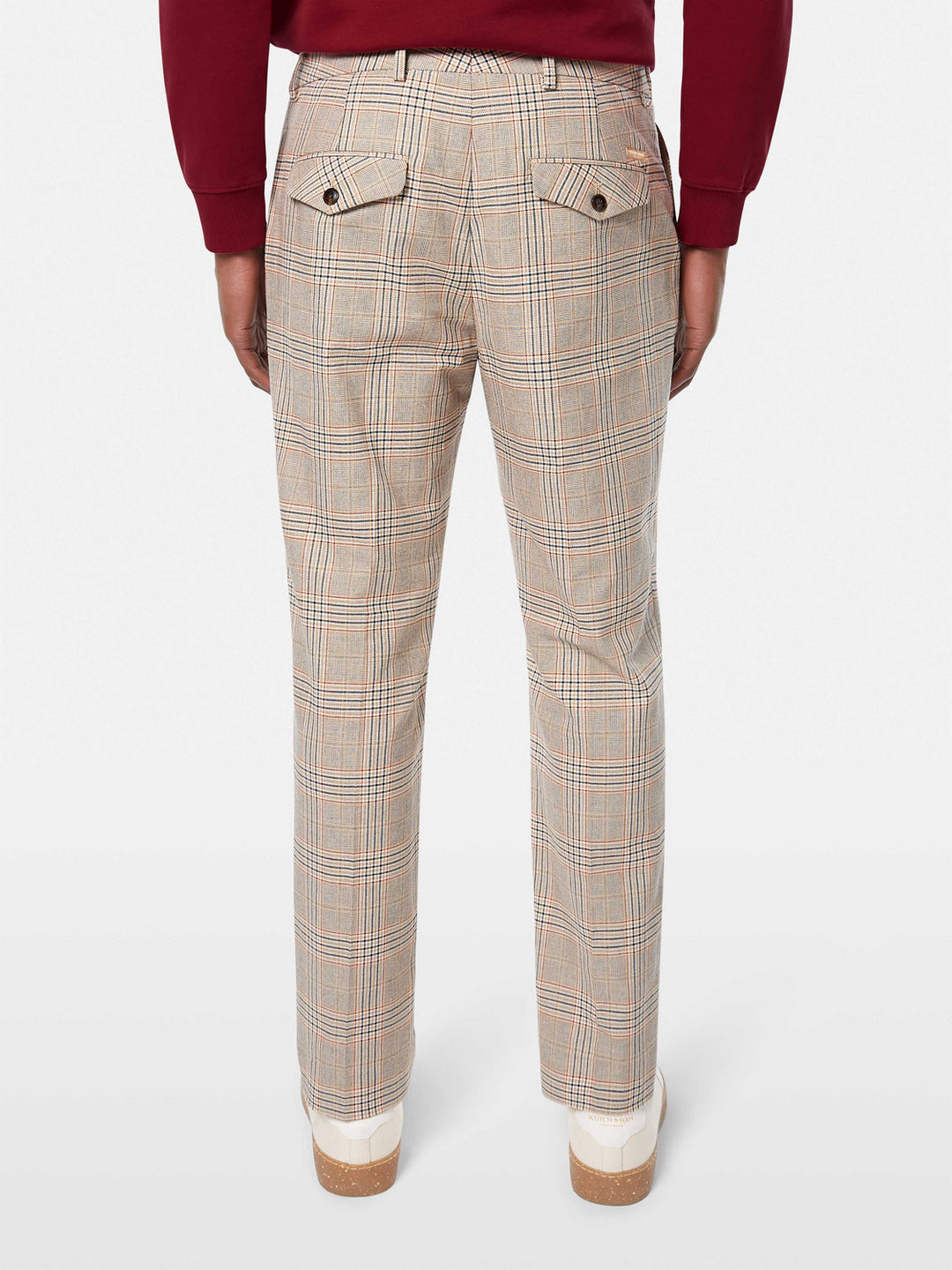Scotch & Soda Blake Pleated Chino in Soft Camel Check | Buster McGee