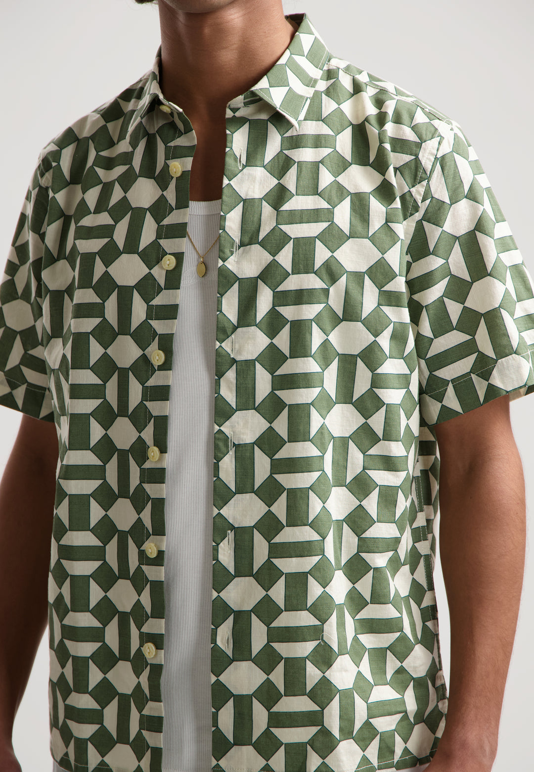 Dstrezzed Aly Shortsleeve Shirt in Light Army | Buster McGee