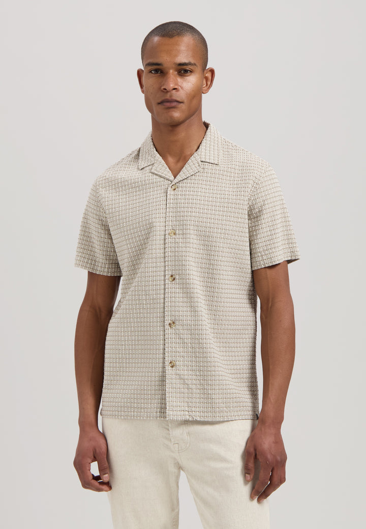 Dstrezzed Gyles Resort Shirt in Timber Wolf | Buster McGee