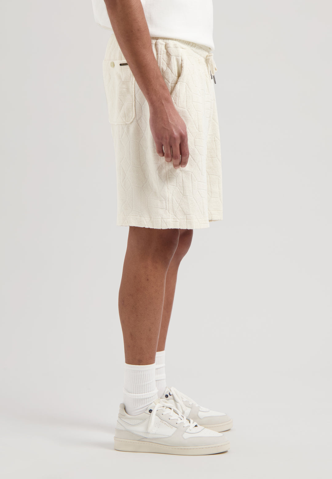Dstrezzed Logan Shorts Jaquard Towelling in Offwhite | Buster McGee