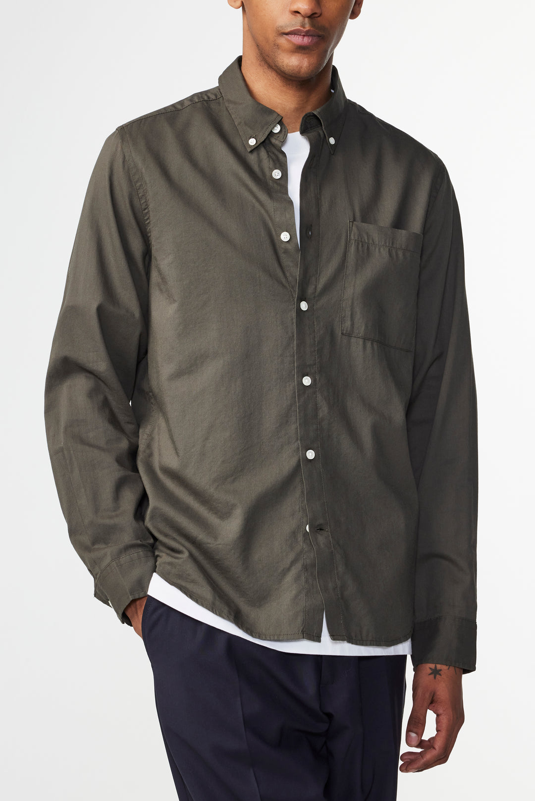 NN07 Arne BD 5655 Longsleeve Shirt in Dark Army | Buster McGee