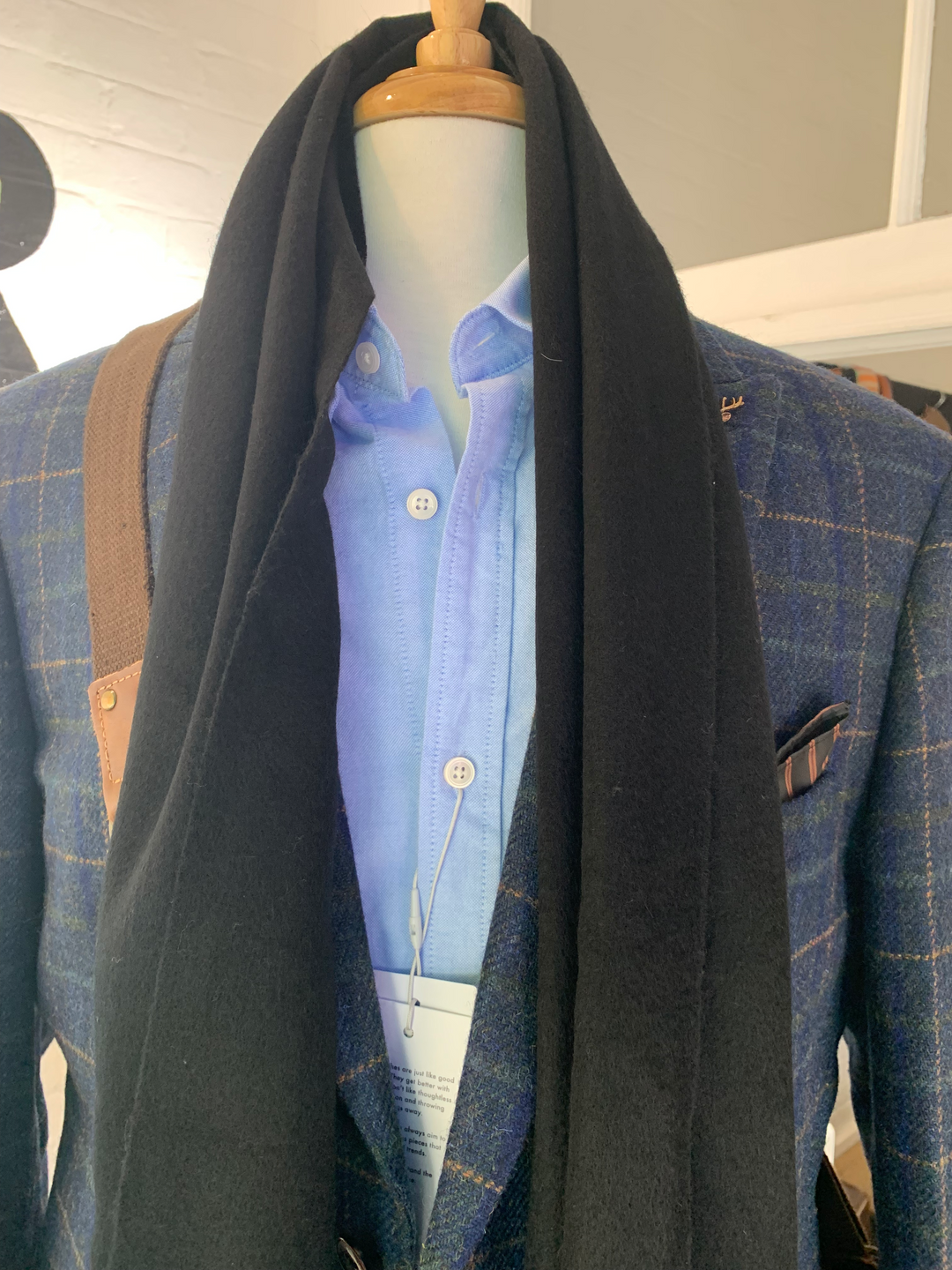 Monti Castello - Cashmere Scarf in Black | Buster McGee Daylesford