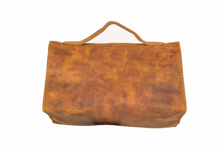 Indepal - Rockliff - Fold-Out Toiletry Bag in Crazy Horse Tan | Buster McGee