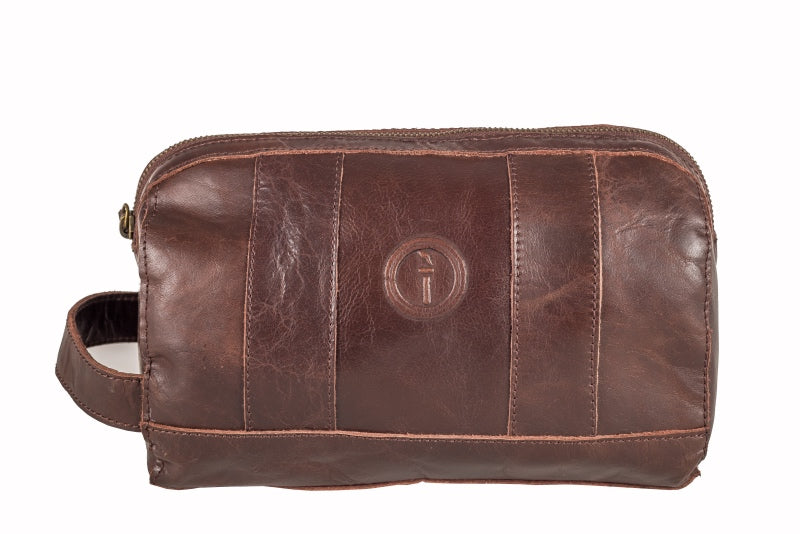 Indepal - Watson - Leather Toiletry Bag in Vintage Brown | Buster McGee Daylesford
