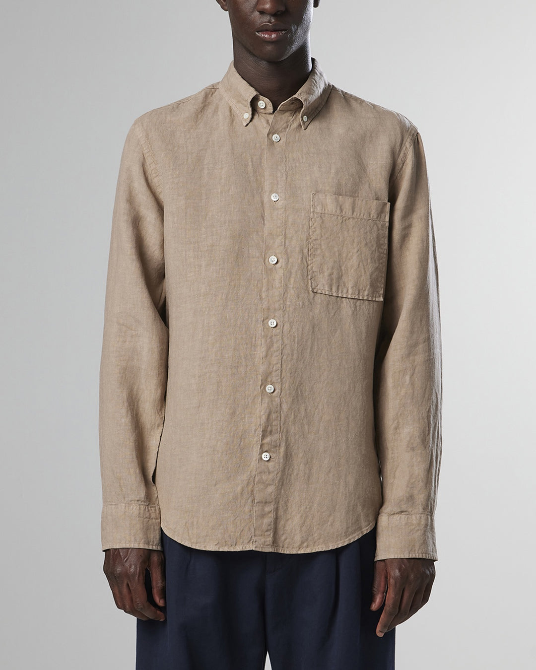 NN07 - Arne BD 5706 Linen Shirt in Greige | Buster McGee