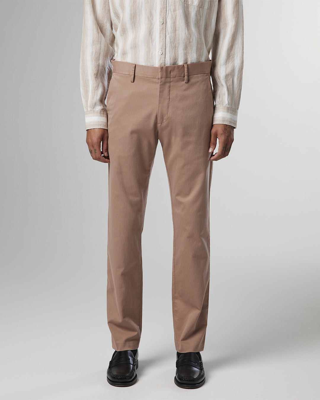 NN07 - Theo 1420 Pant in Nougat | Buster McGee