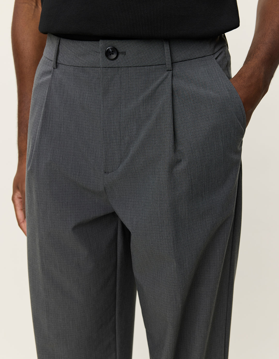 Les Deux Reece Pleated Mini Check Pants in Raven Grey | Buster McGee