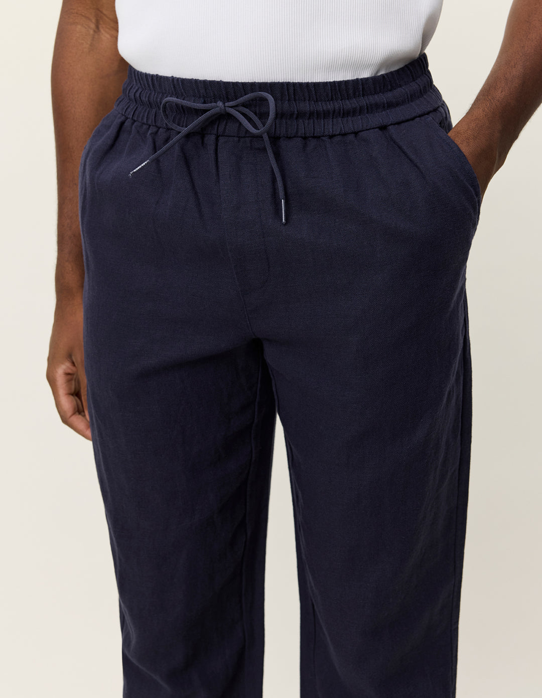 Les Deux Patrick Linen Pants in Dark Navy | Buster McGee