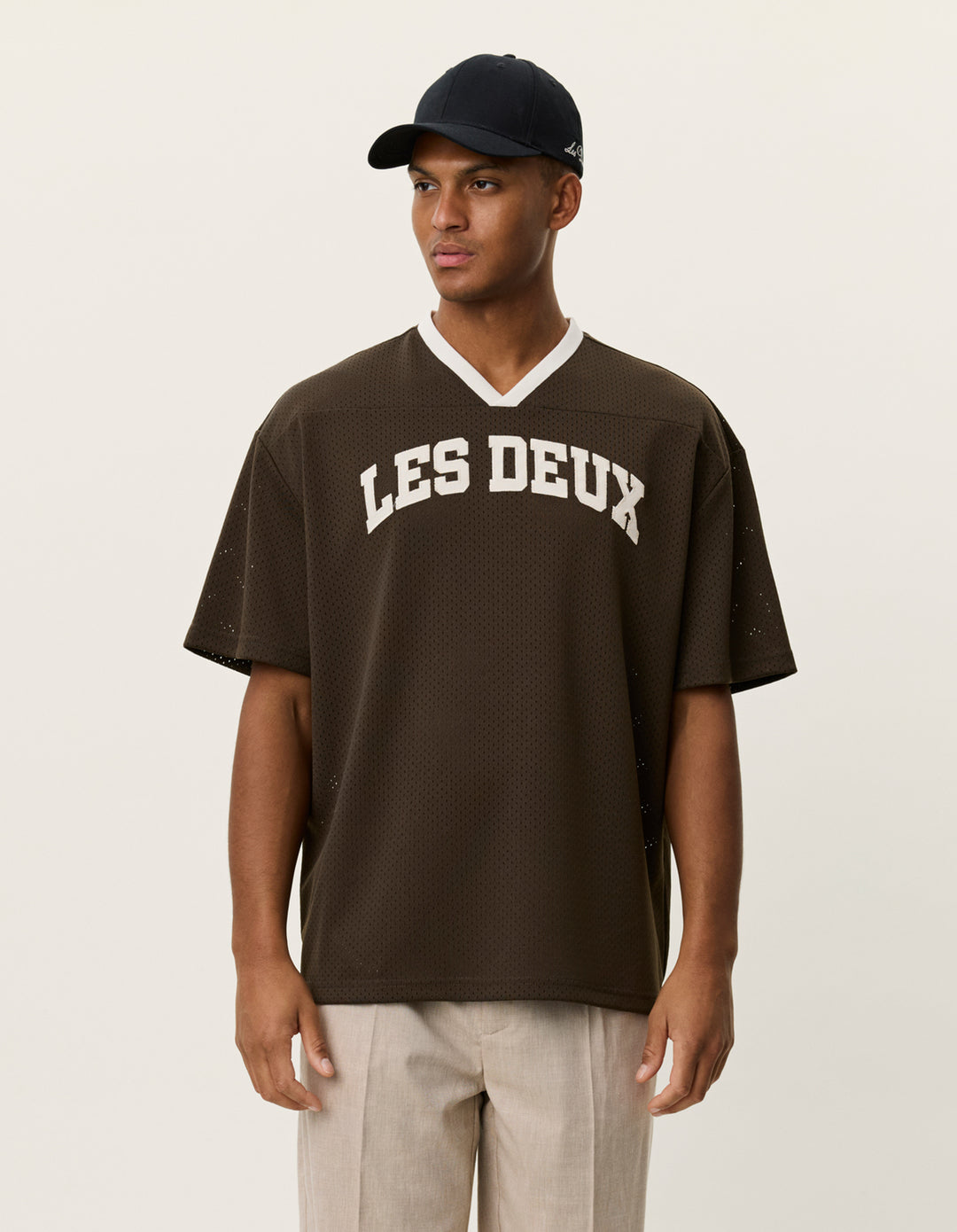 Les Deux Bronson Mesh T-Shirt in Turkish Coffee Brown | Buster McGee