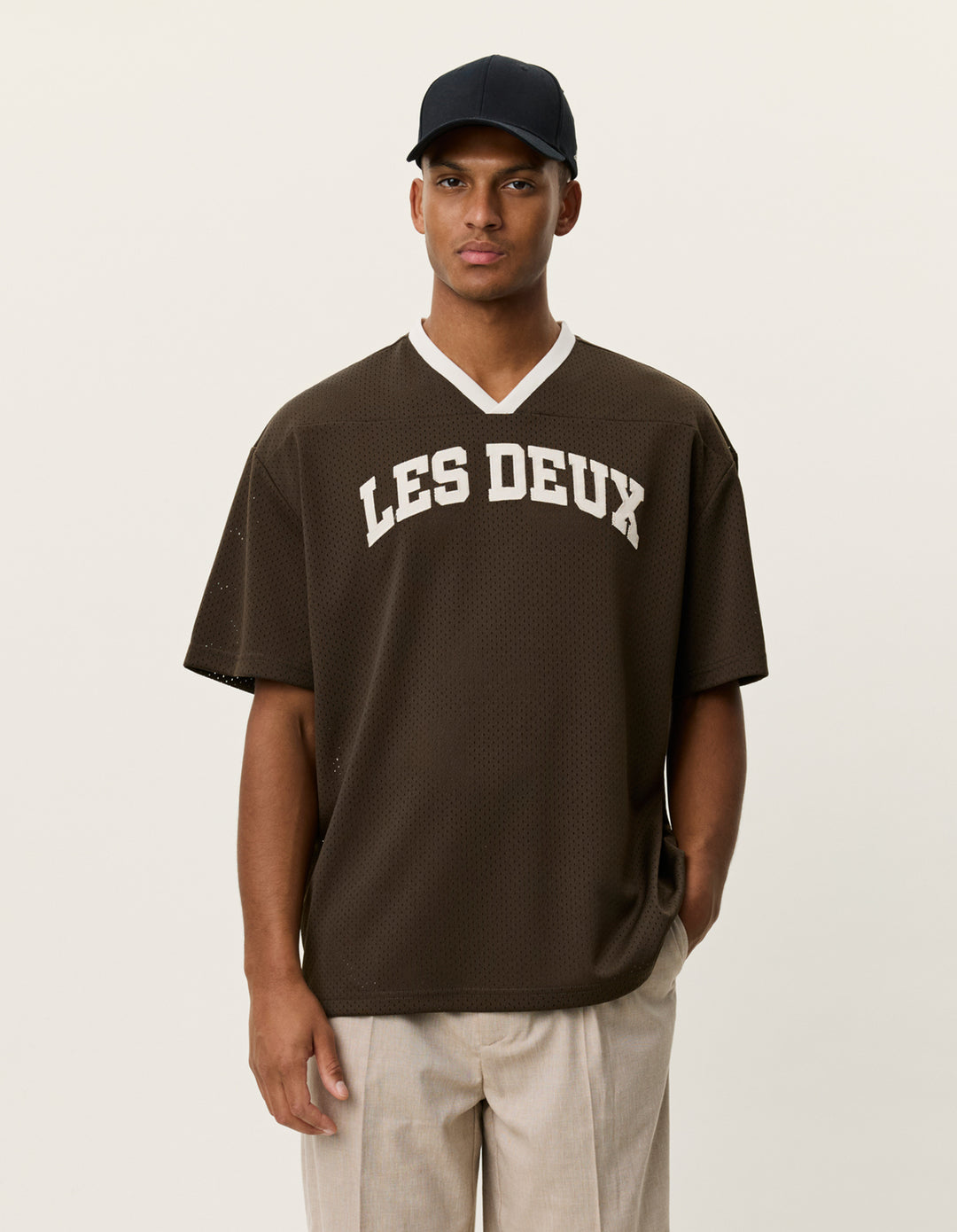 Les Deux Bronson Mesh T-Shirt in Turkish Coffee Brown | Buster McGee