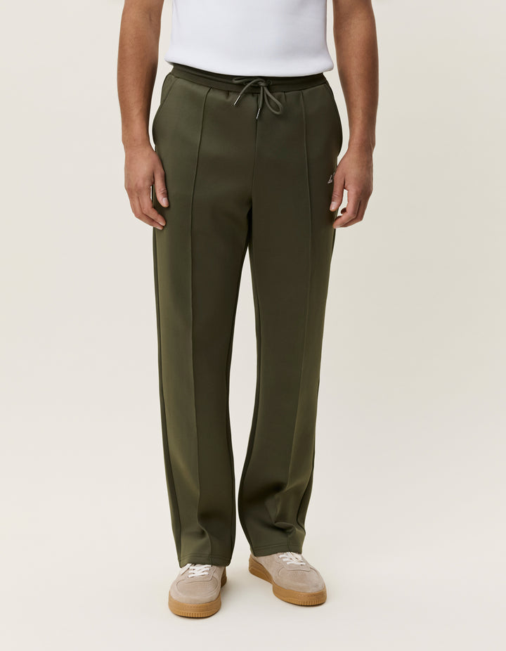 Les Deux Signature Casual Track Pants in Olive Night | Buster McGee