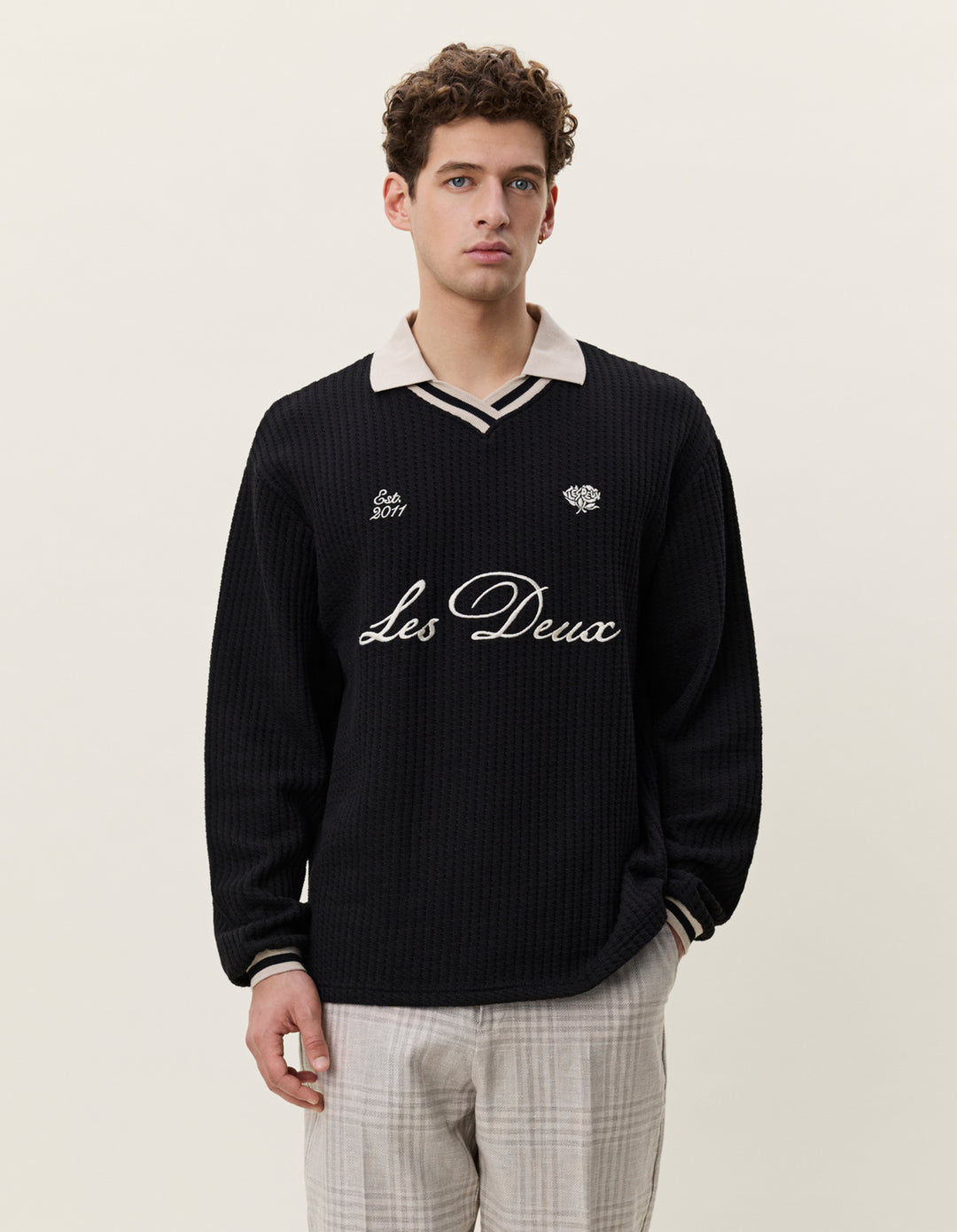 Les Deux Waffle Longsleeve Football Jersey in Black | Buster McGee