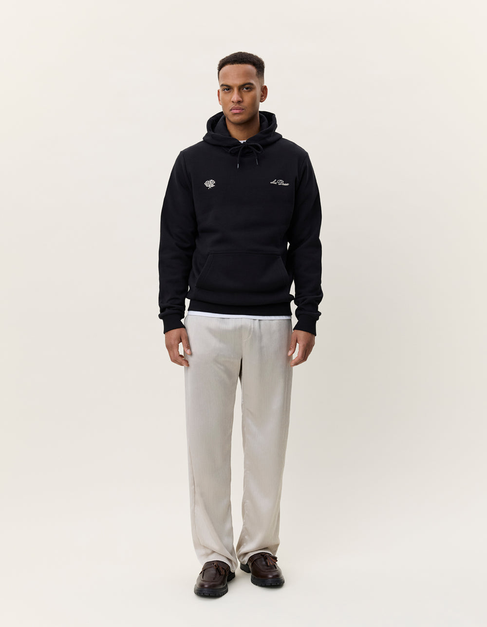 Les Deux Sweatshirt in Black | Buster McGee Daylesford