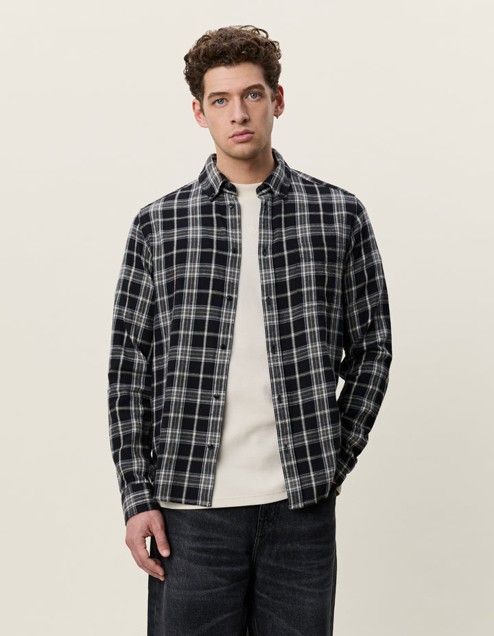 Les Deux Vintage Check Shirt in Black | Buster McGee