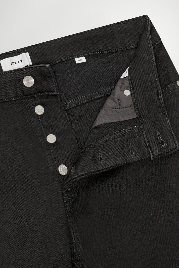 NN07 Johnny 1863 Jeans in Black | Buster McGee
