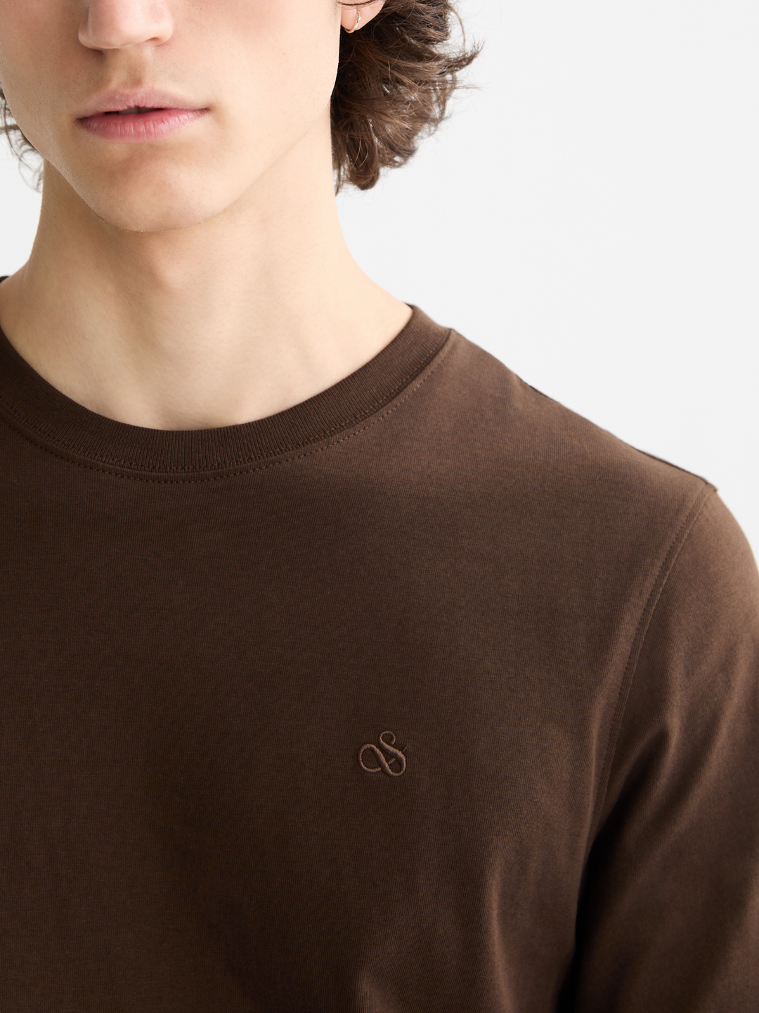 Scotch &amp; Soda Seasonal CORE Logo Tee Shirt in Demitasse | Buster McGee