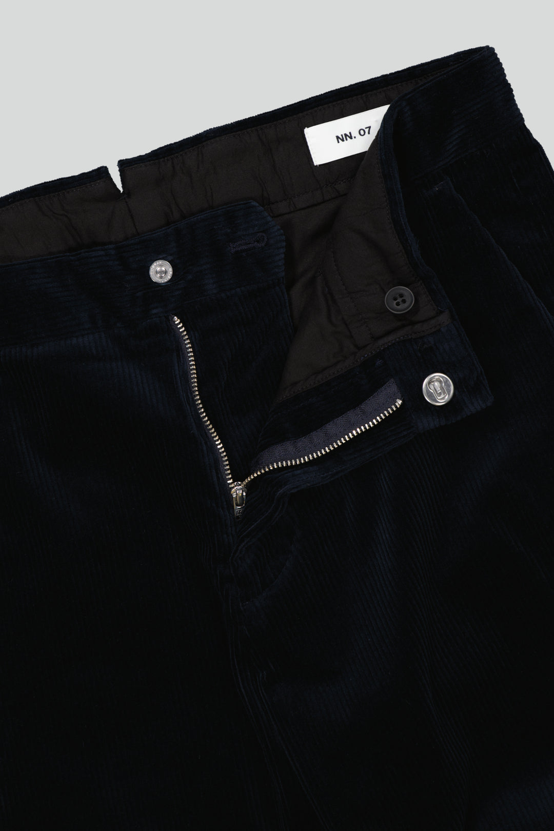 NN07 - Theo 1322 Corduroy Pant in Navy Blue | Buster McGee