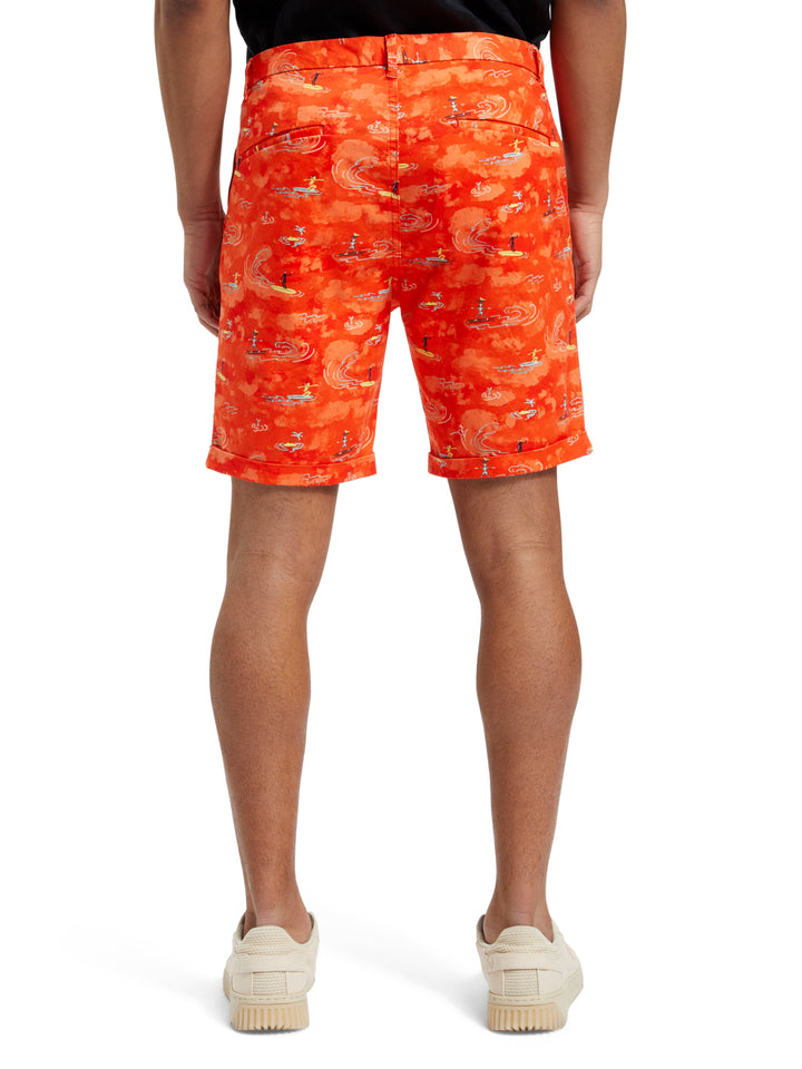 Stuart Printed Stretch Cotton Chino Short in Surfer Boat Red