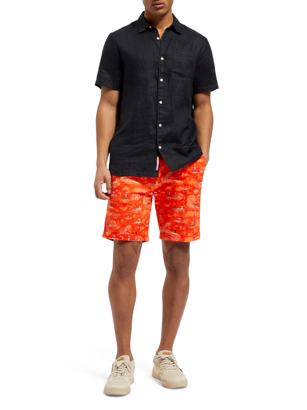 Stuart Printed Stretch Cotton Chino Short in Surfer Boat Red