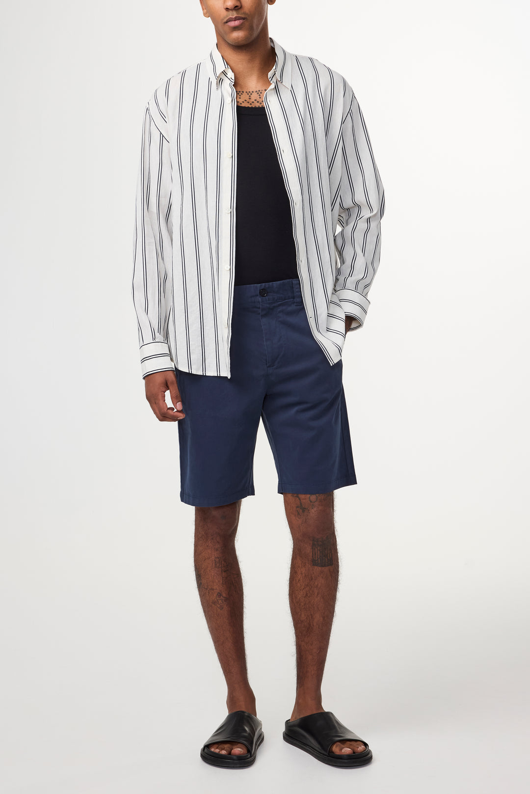 NN07 Crown Shorts 1090 in Navy Blue
