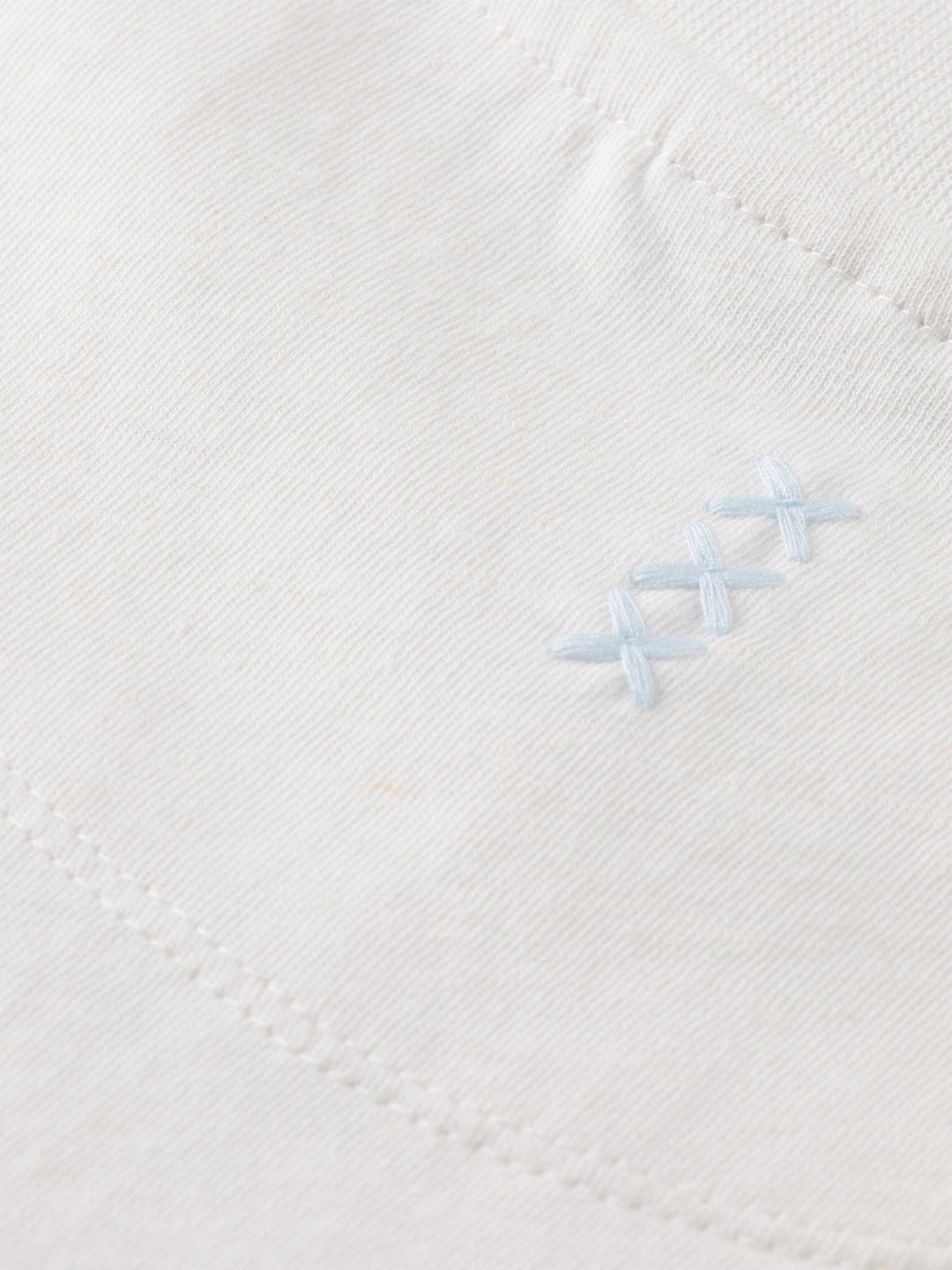 Scotch & Soda 3 Crosses Cotton-Linen Blend Tee in White