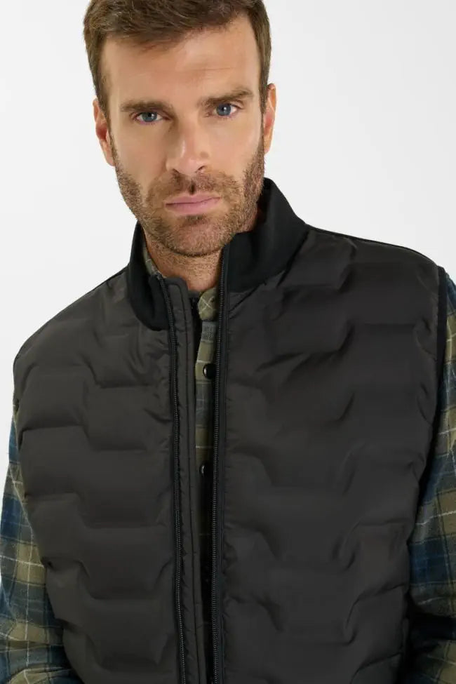 Le Temps des Cerises Gibus Sleeveless Quilted Jacket in Black
