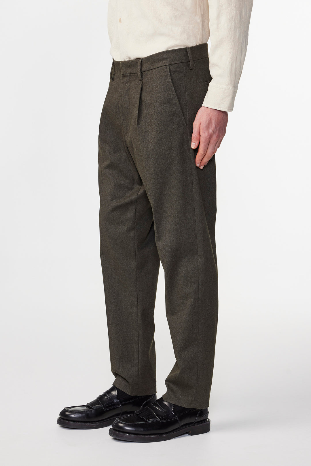 NN07 Bill 1067 Pant in Dark Army | Buster McGee Daylesford