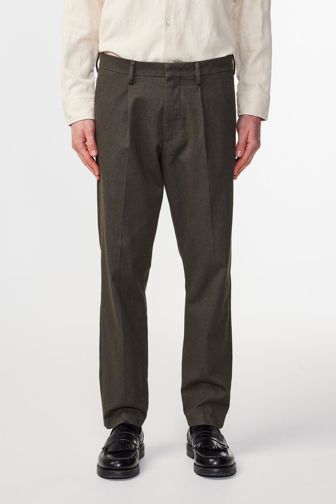 NN07 Bill 1067 Pant in Dark Army | Buster McGee Daylesford