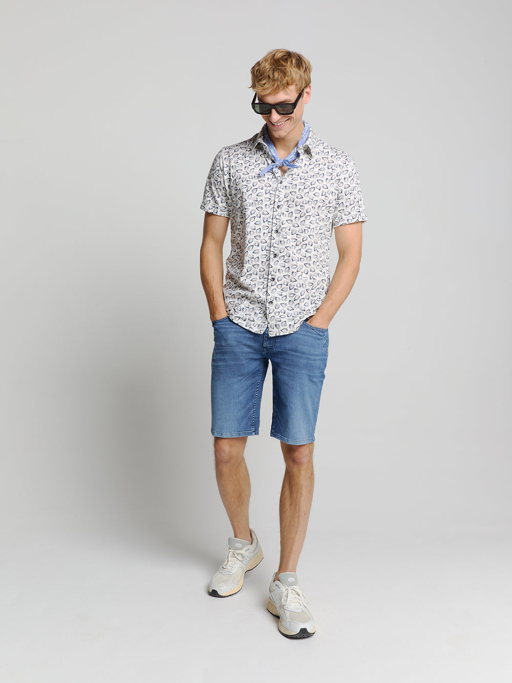 No Excess Allover Printed SS Shirt in Off-White | Buster McGee