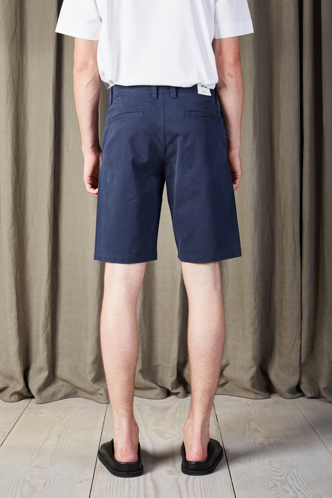 NN07 Crown Shorts 1090 in Navy Blue | Buster McGee