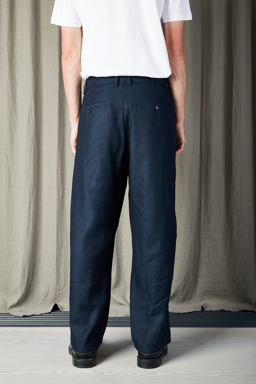 NN07 Kay 1808 Relaxed Pant in Navy Blue | Buster McGee