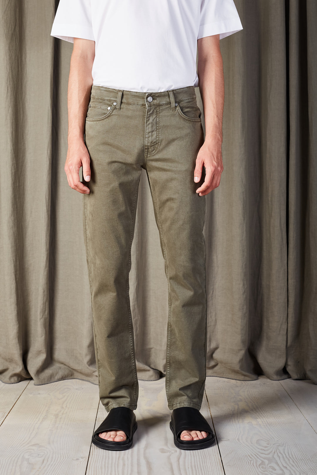 NN07 Tony 1923 Jeans in Khaki Beige | Buster McGee