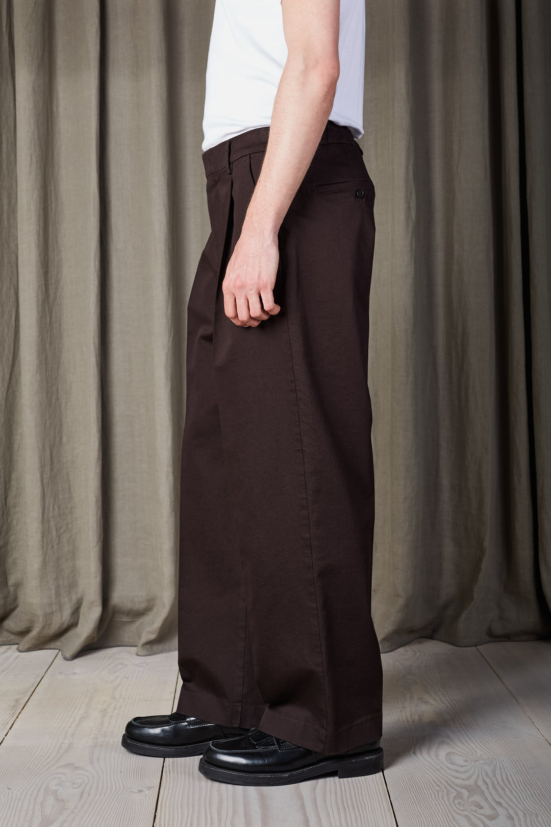 NN07 Kay 1420 Relaxed Pant in Deep Truffle