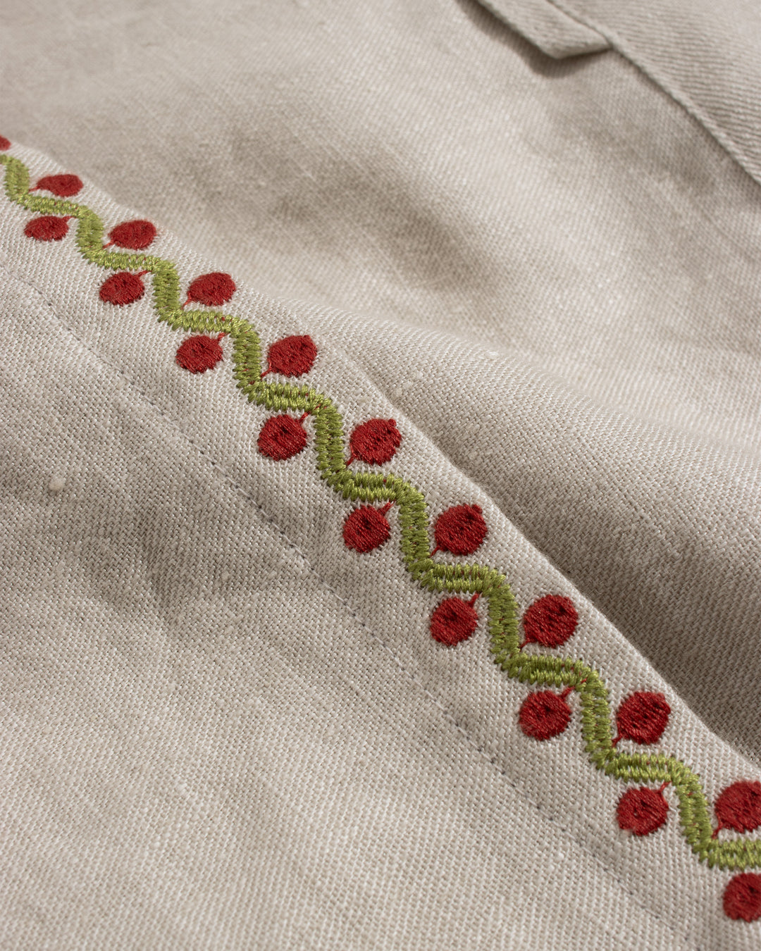 Far Afield Veloso SS Shirt Embroidered Floral in Sand | Buster McGee