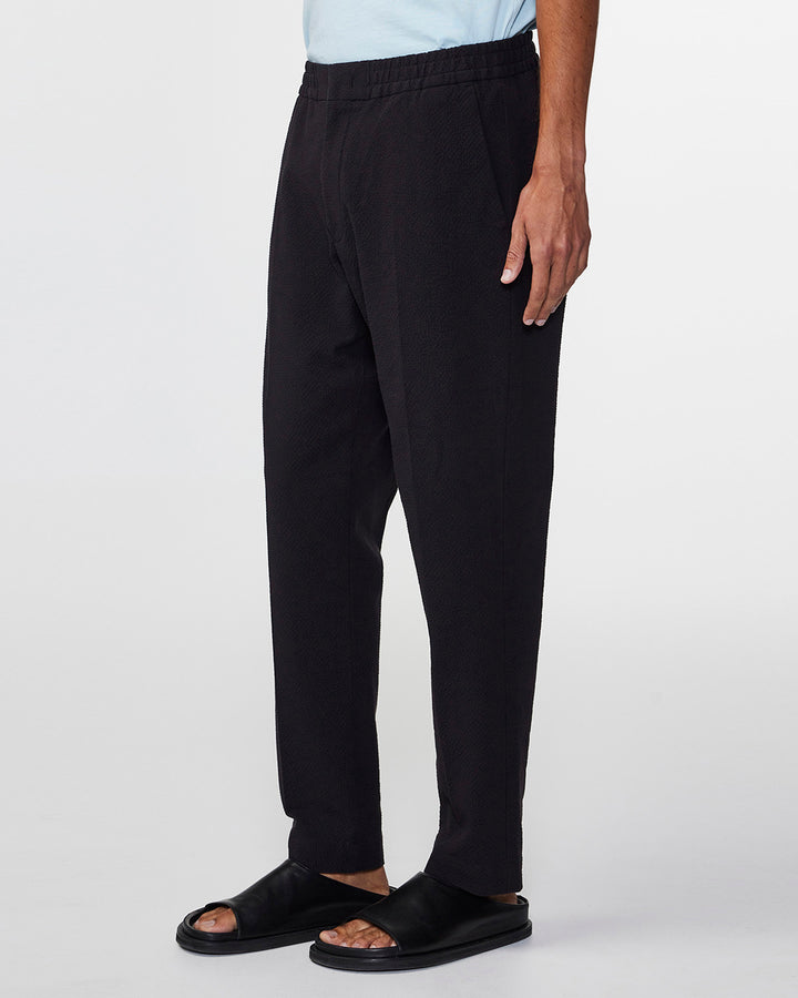 NN07 Billie 1040 Pants in Black | Buster McGee