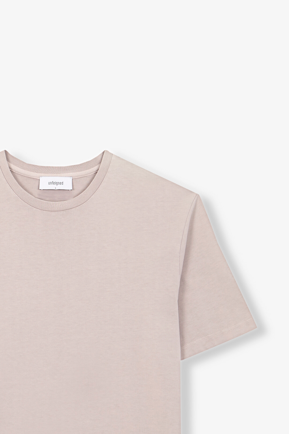 Unfeigned Basic T-Shirt in Fog | Buster McGee