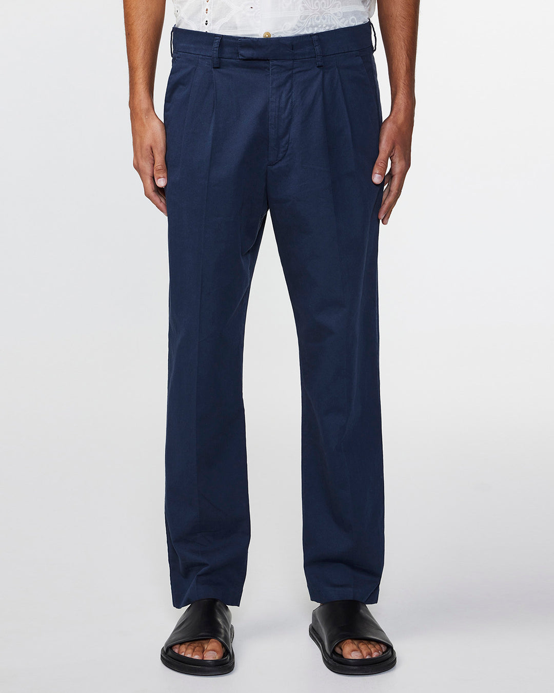 NN07 Fritz 1803 Tapered Pant in Navy Blue | Buster McGee