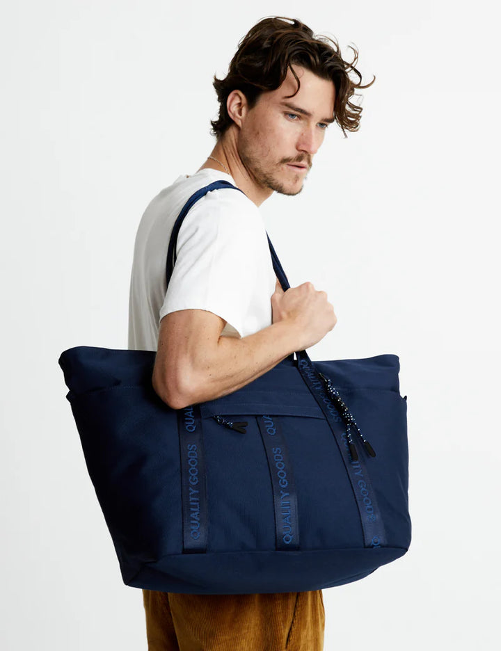 Mr Simple Jasper Tote Large in Navy | Buster McGee 