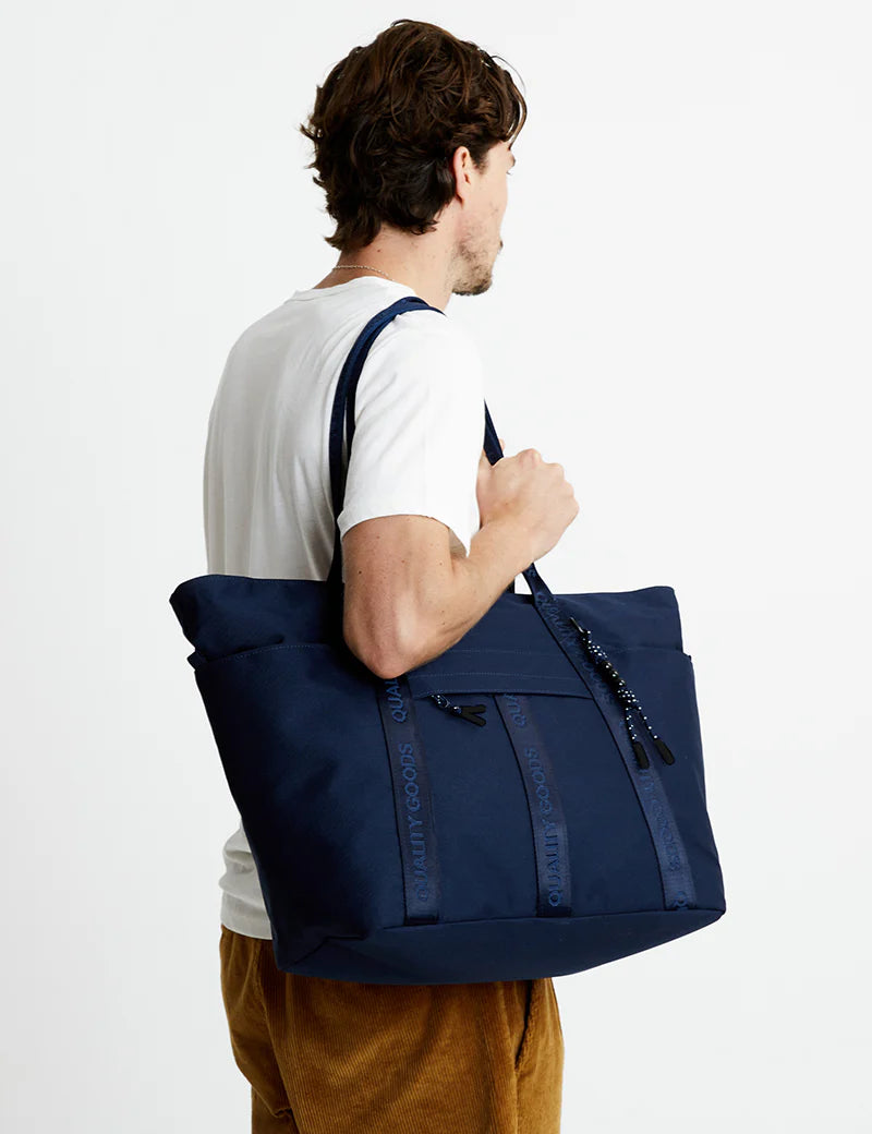 Mr Simple Jasper Tote Large in Navy | Buster McGee 