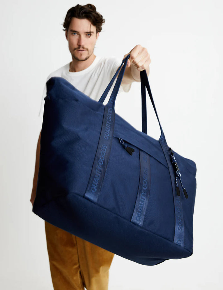 Mr Simple Jasper Tote Large in Navy | Buster McGee 