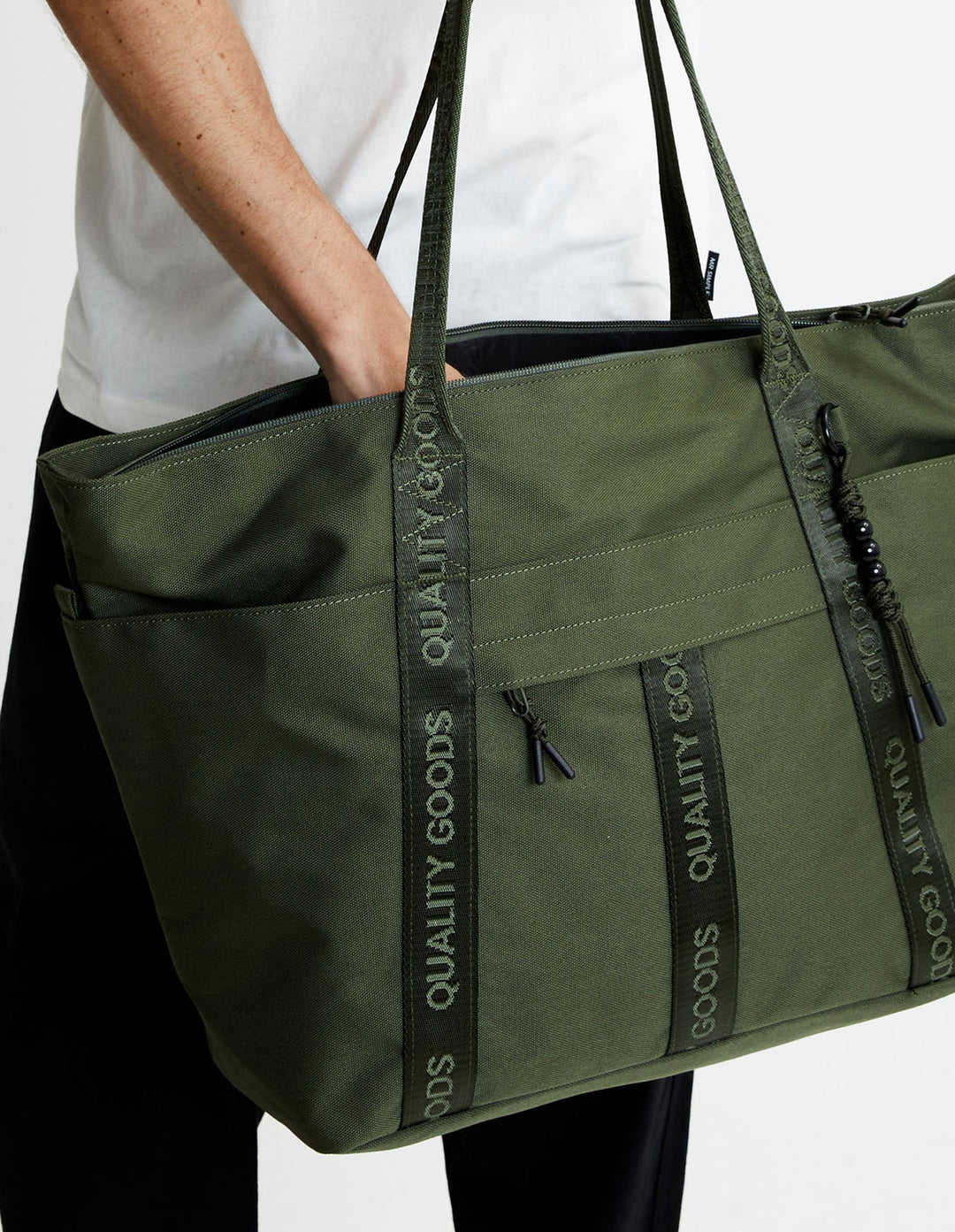 Mr Simple Jasper Tote Large in Army | Buster McGee