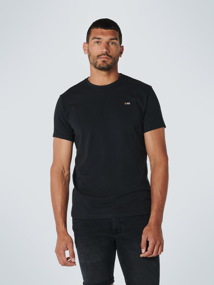 No Excess Solid Basic Crewneck Tee in Black | Buster McGee