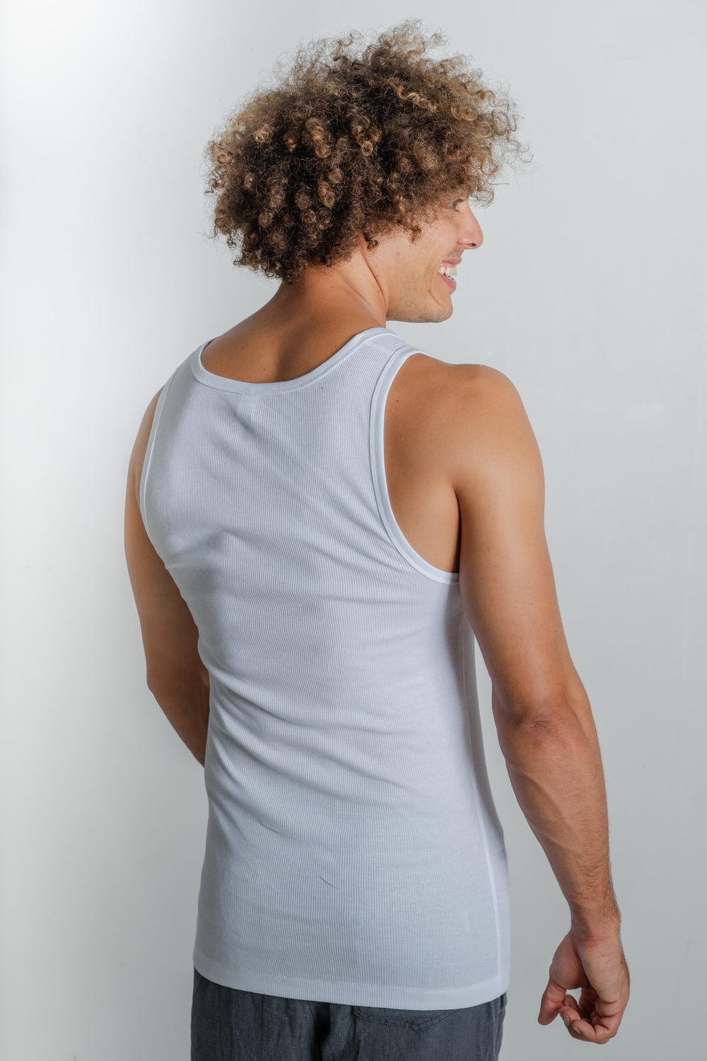 Reer Endz - Hybrid Organic Cotton Singlet in White | Buster McGee