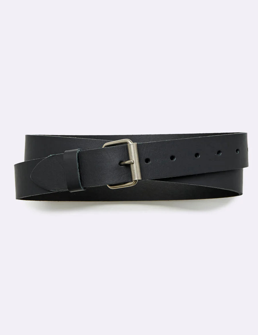 Mr Simple Leather Belt in Black | Buster McGee