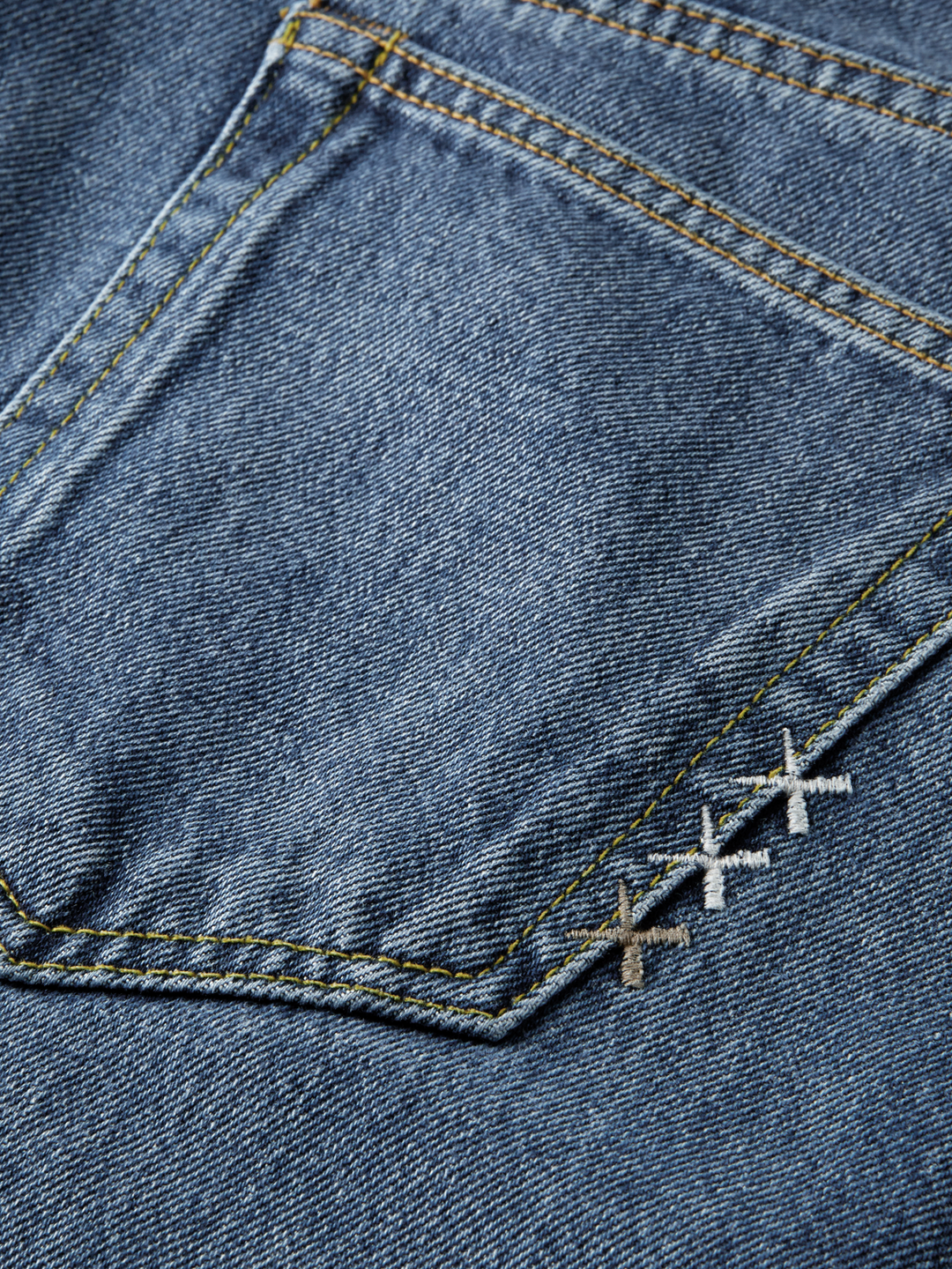 The Vert Straight Cut Jeans in Organic Cotton Strike a Chord | Buster McGee