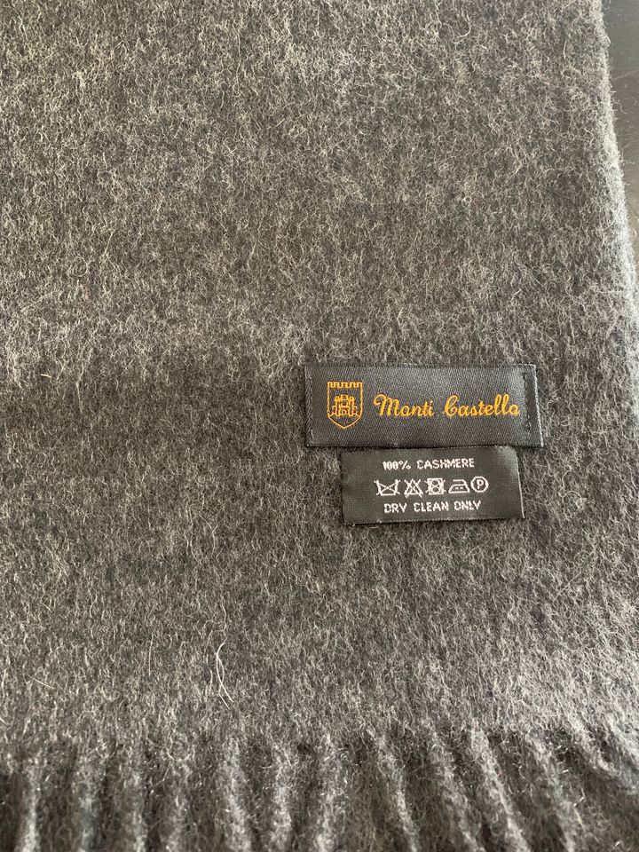 Monti Castello - Cashmere Scarf in Charcoal | Buster McGee Daylesford
