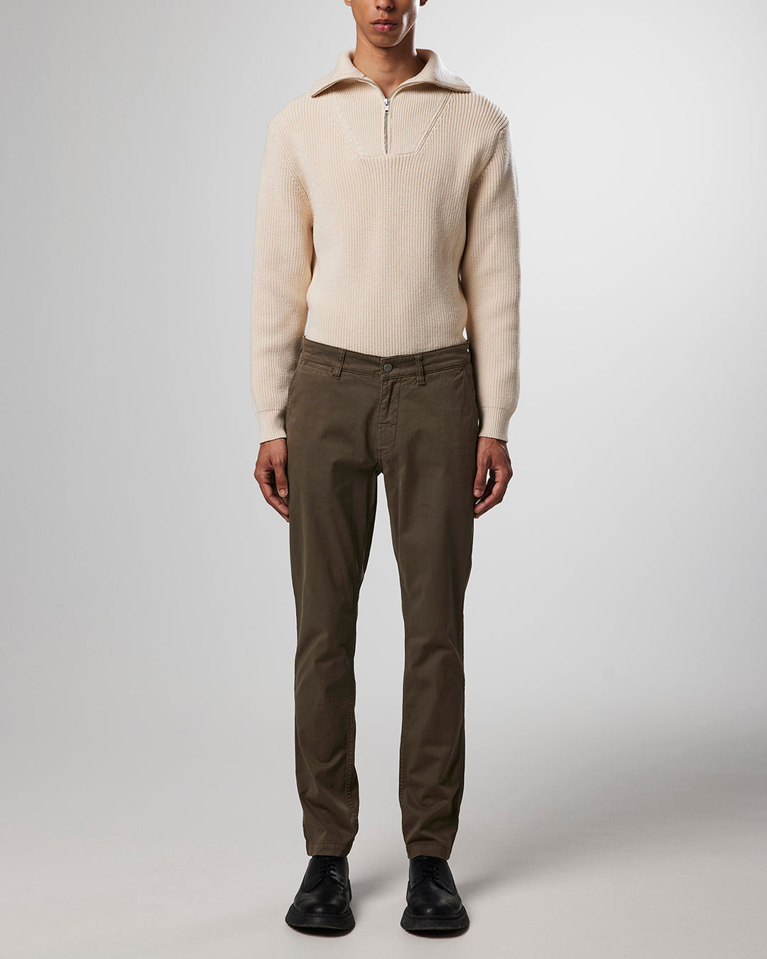 NN07 - Marco 1400 Classic Chino in Khaki Grey | Buster McGee